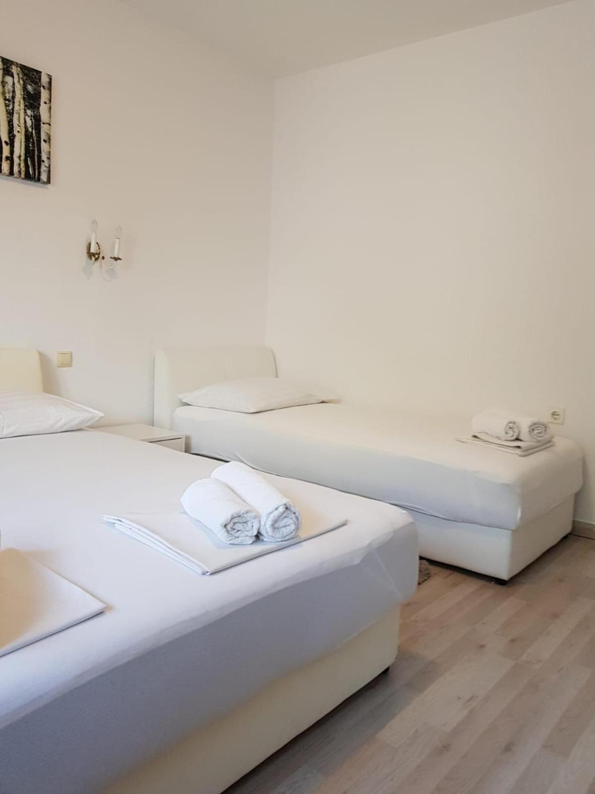 Apartmani Jureta Okrug Gornji Bagian luar foto