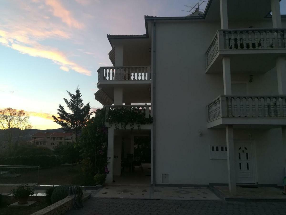 Apartmani Jureta Okrug Gornji Bagian luar foto