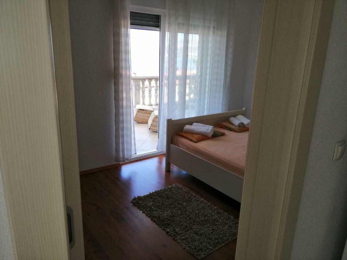 Apartmani Jureta Okrug Gornji Bagian luar foto